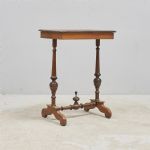 643646 Console table